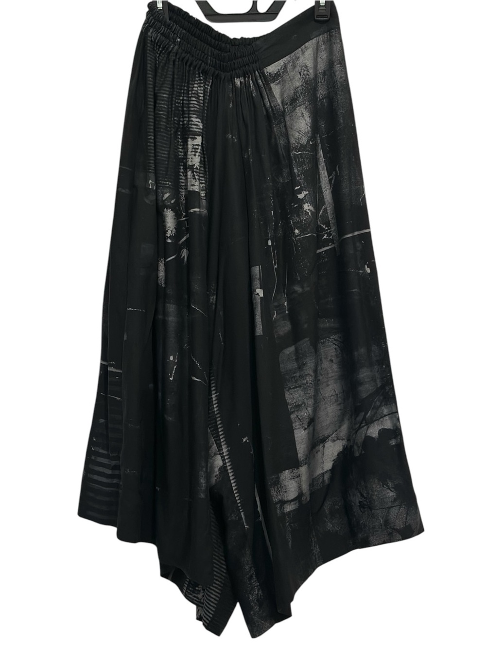 Y’s Yohji Yamamoto FW25 Cupro Abstract Print Ruched Side Waist Flowy Trousers 2 - Picture 4 of 14